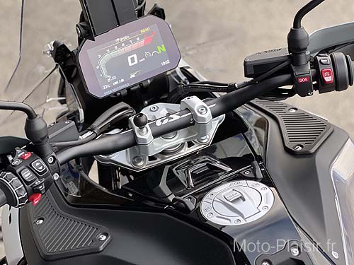 BMW R1300GS Adventure Pro AVHC Motorradvermietung in Frankreich