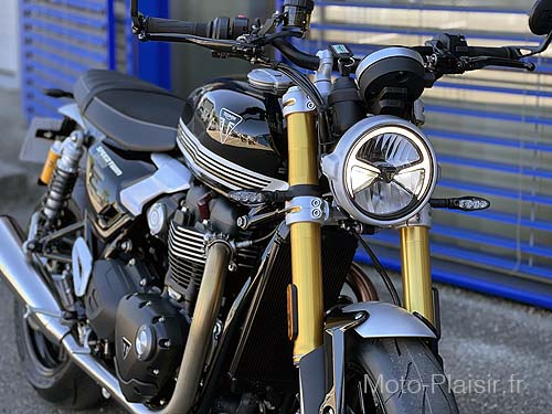 Triumph Speed Twin RS Motorcycle rental France