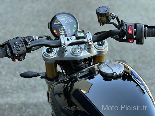 Triumph Speed Twin RS Motorcycle rental France
